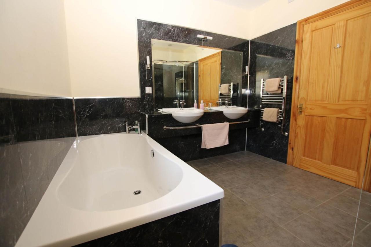 Chy Un Lur Rural Cottage Труро Екстериор снимка